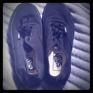 Worn once! Black Vans. Size 6 women